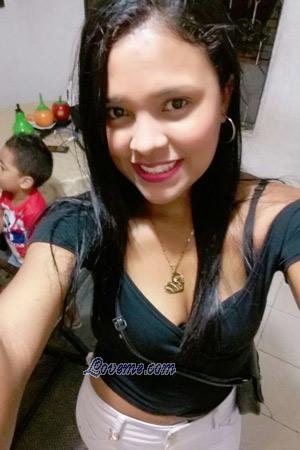 176810 - Laura Age: 32 - Colombia