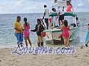 cartagena-women-boat-1104-46